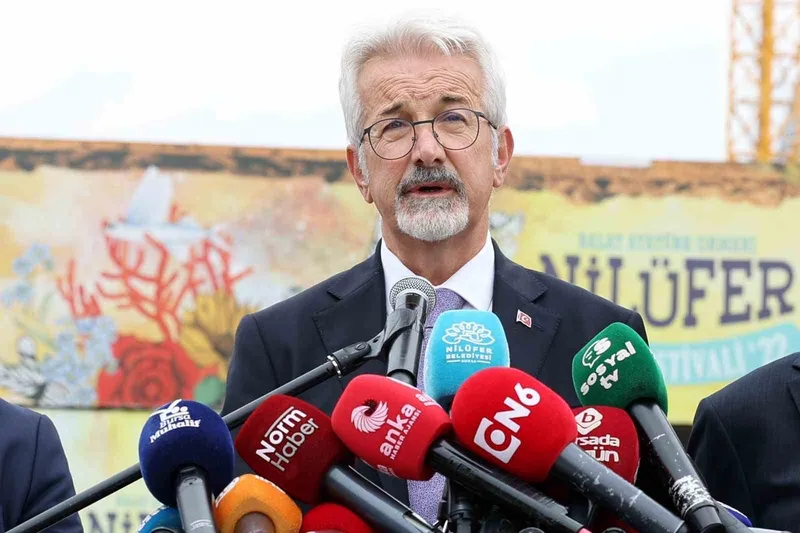 Nilüfer eski belediye başkanı gözaltına alındı
