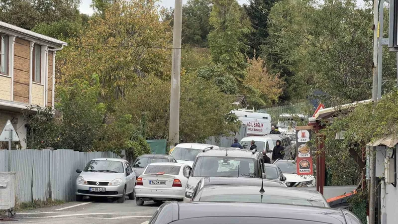 Arnavutköy’de feci ölüm: Kamyonun dorsesinin altında kalan adam hayatını kaybetti
