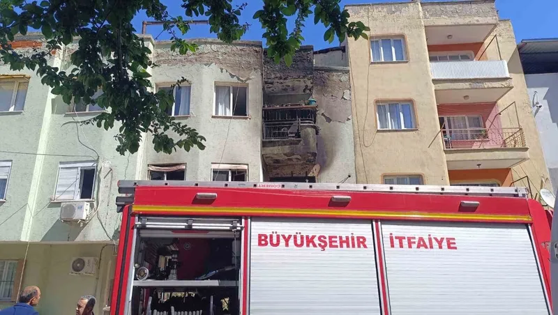 Turgutlu’da 1 buçuk yıl önceki yangında ağır yaralanan genç kız hayatını kaybetti
