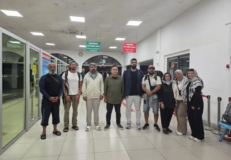 Fırtına Gazze yolcularını Marmaris’e getirdi
