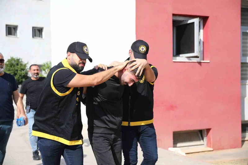 Kavga ettiği arkadaşını 100 metreden vurarak öldürdü: 