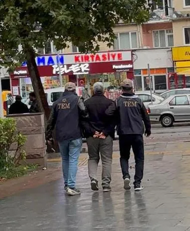 Kırşehir’de FETÖ firarisi bodrum katında yakalandı
