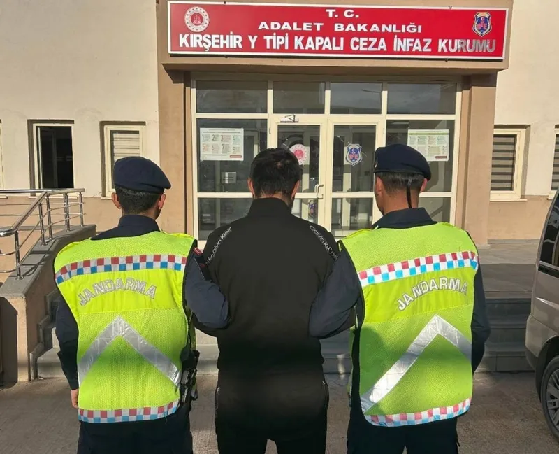 Kırşehir’de 2 firari hükümlü yakalandı
