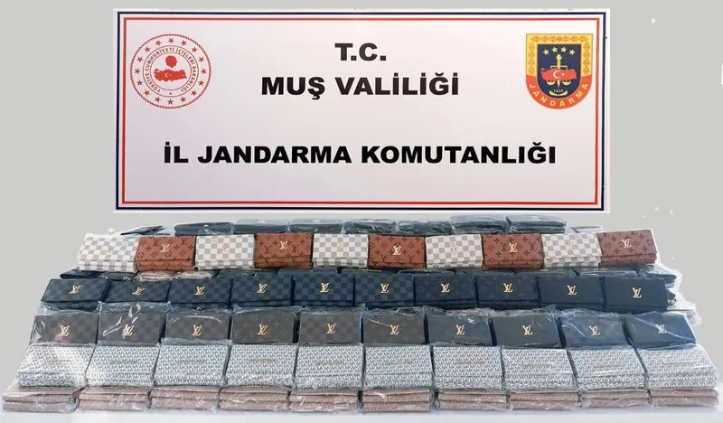 Muş’ta 1 milyon 220 bin liralık sahte cüzdan ele geçirildi
