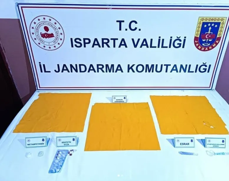 Isparta’da jandarmadan uyuşturucu operasyonu: 4 şüpheli tutuklandı
