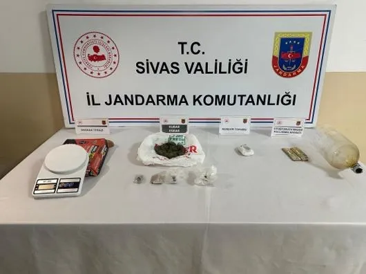 Sivas’ta jandarmadan uyuşturucu operasyonu: 1 kişi tutuklandı
