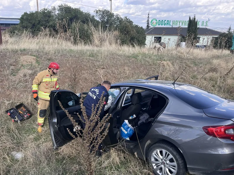 Kula’da otomobil tıra arkadan çarptı:1 yaralı
