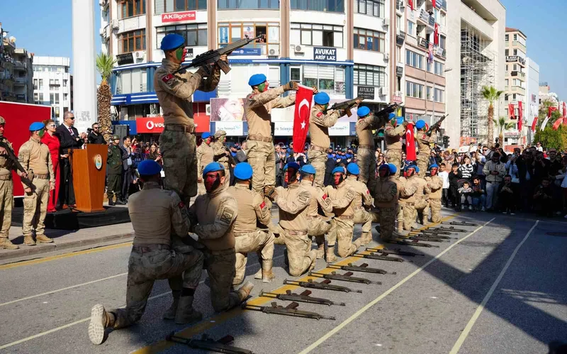 Denizli’de Cumhuriyetin 102. yılı coşkuyla kutlandı
