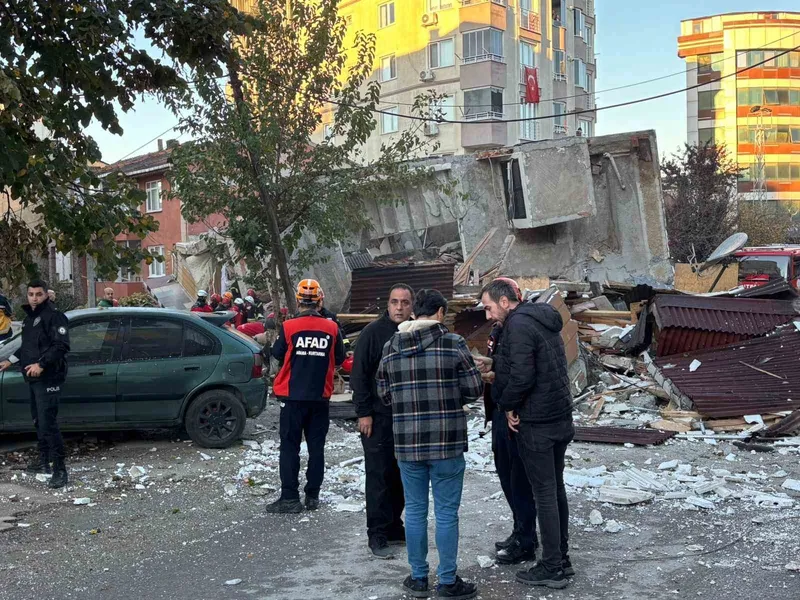 Gebze’de çöken binanın eski hali ortaya çıktı
