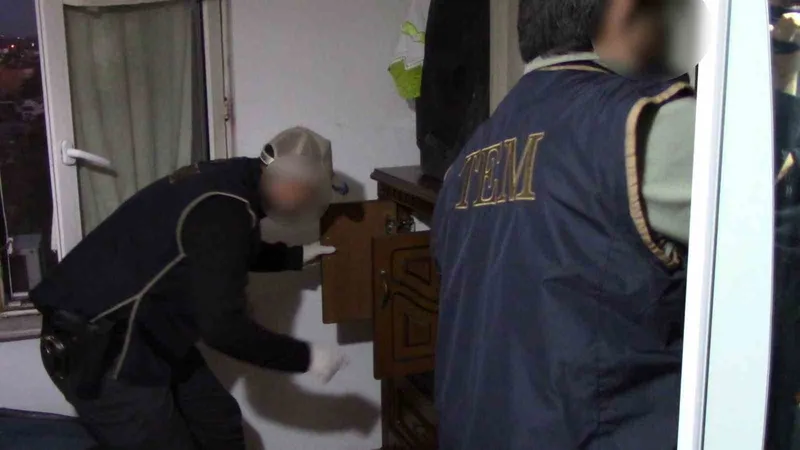 Sakarya’da DEAŞ operasyonu: 3 şüpheli tutuklandı
