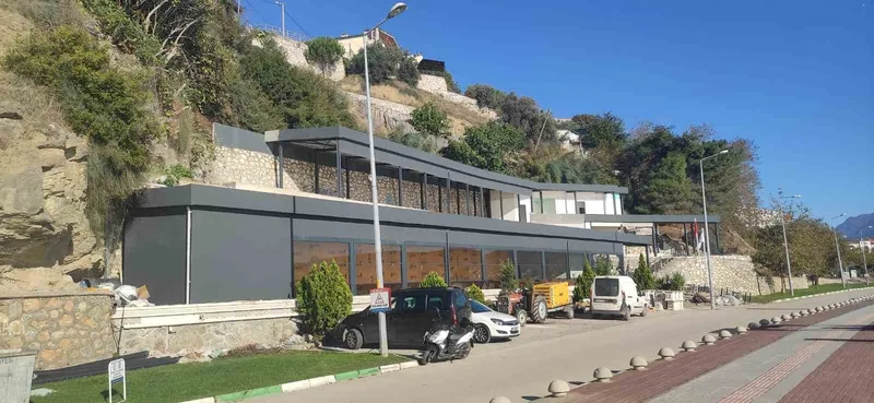 Gemlik’te milli emlak arazisinde tartışmalı inşaat
