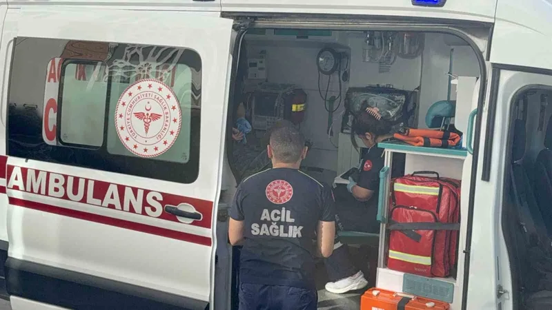Tokat’ta tavuk yedikten sonra fenalaşan yaşlı adam hastaneye kaldırıldı
