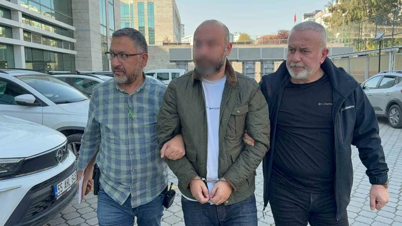 Eski kız arkadaşını 