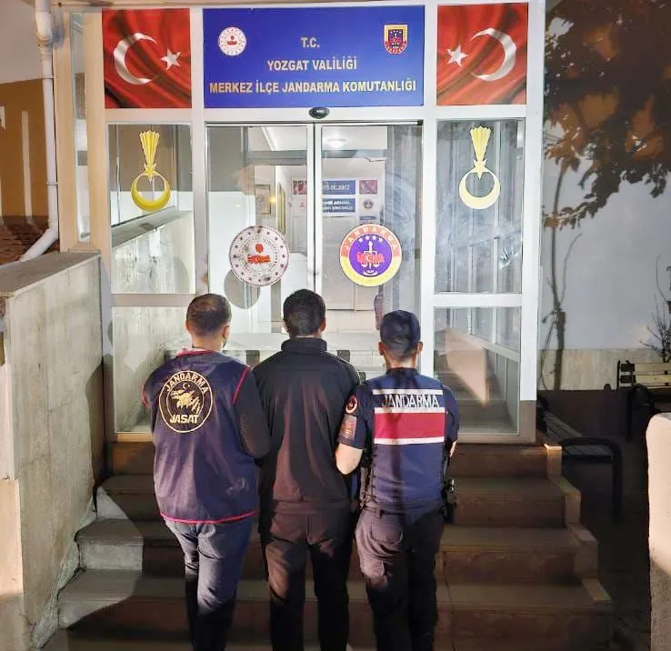 Yozgat’ta uyuşturucu ticaretinden aranan şahıs yakalandı
