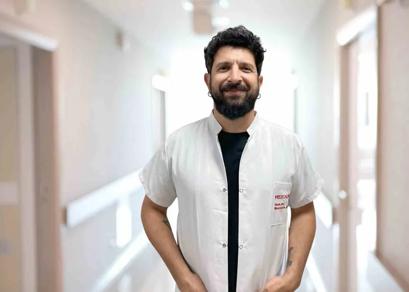 Psikiyatri Uzmanı Dr. Mustafa Akcan: 
