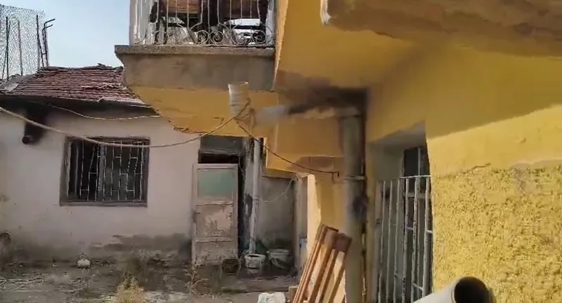 Evine giren 3 kişi tarafından darbedilen yaşlı adam, 10 gün sonra hayatını kaybetti
