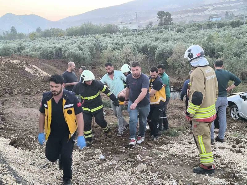 Otomobil zeytin bahçesine uçtu: 1 yaralı
