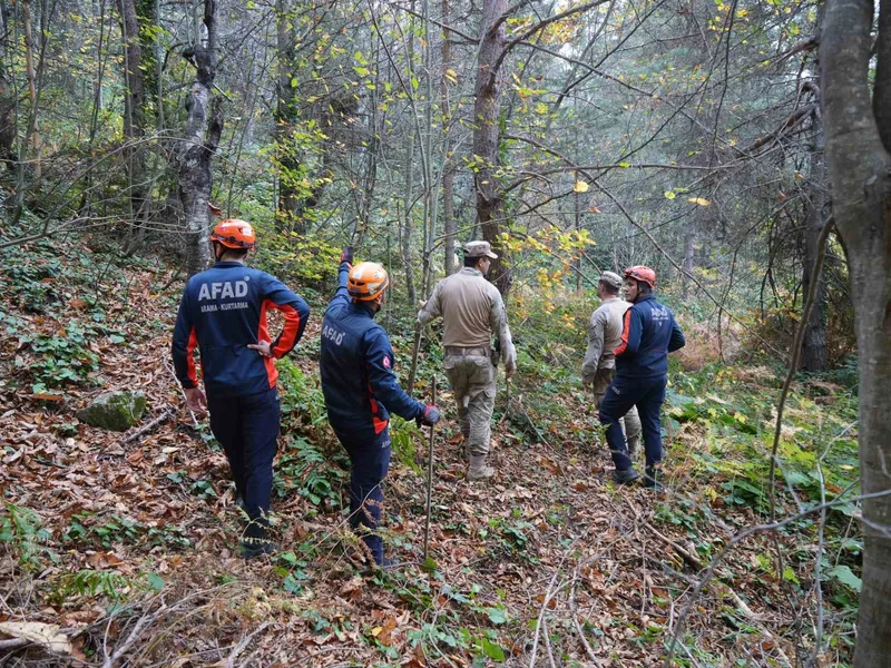 Kayıp anne ve oğlu için 