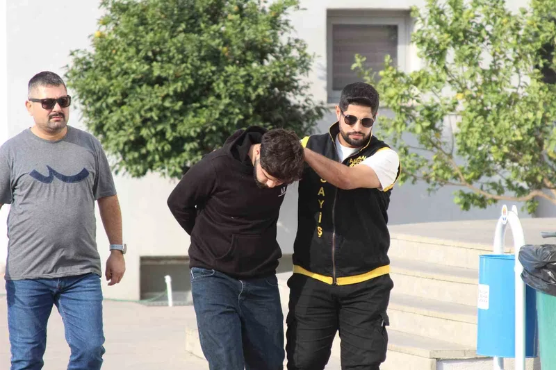 Parkta bıçaklandı, intikamını ertesi gün silahla aldı
