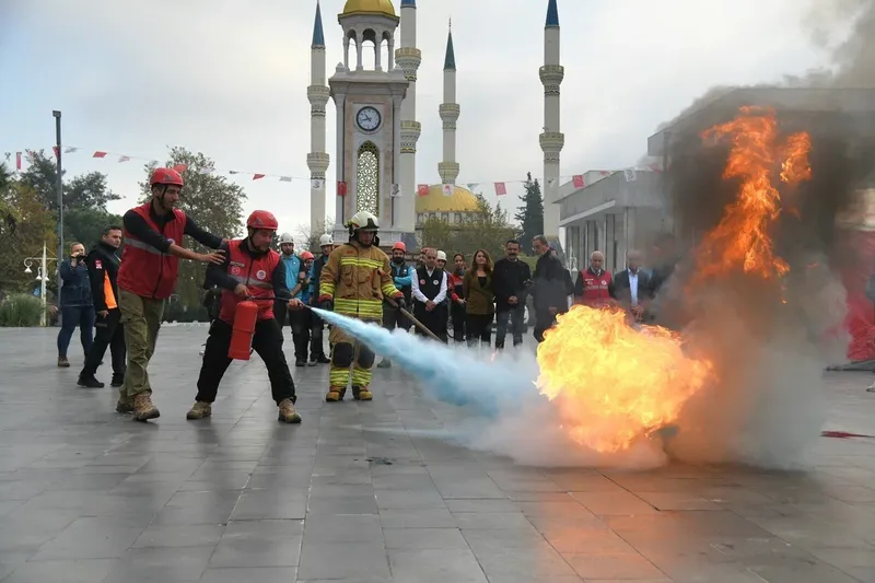 Yunusemre’de deprem tatbikatı

