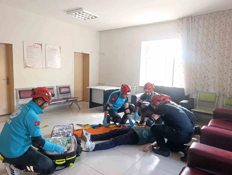 Palu’da deprem ve yangın tatbikatı
