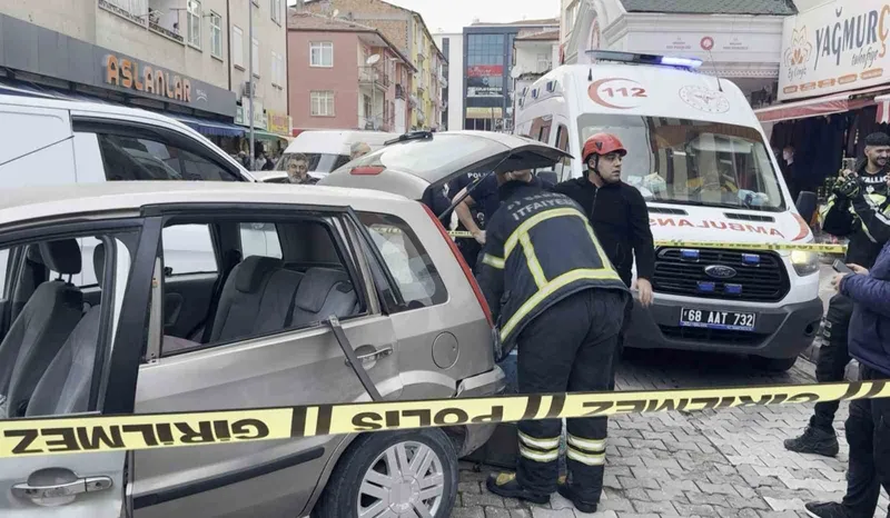 Araçtaki piknik tüpü bomba gibi patladı: 1 yaralı
