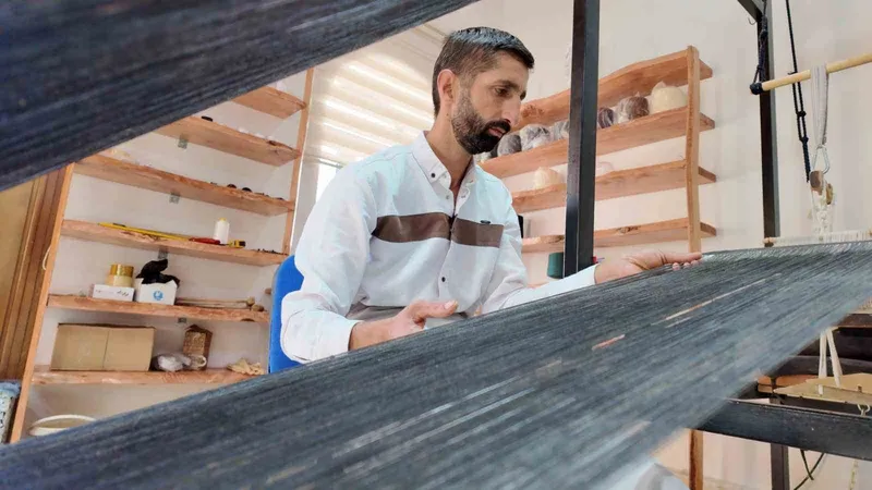 Siirt’in şal şepik kumaşının coğrafi işaretinin Avrupa Birliği düzeyine taşınması hedefleniyor
