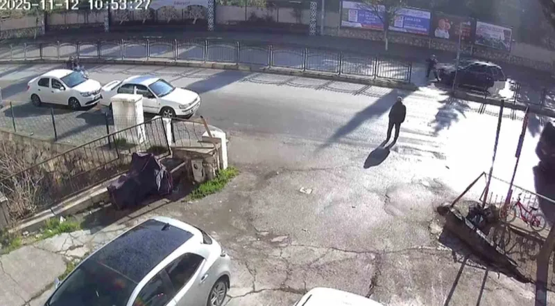 Yaya geçidinde 5 gün arayla yaşanan iki kaza kamerada
