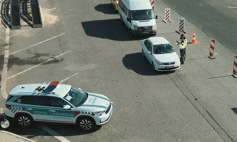 Gaziantep’te jandarmadan dron destekli trafik denetimi
