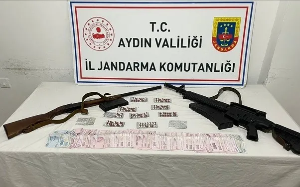 Aydın’daki evden uyuşturucu ve silah çıktı
