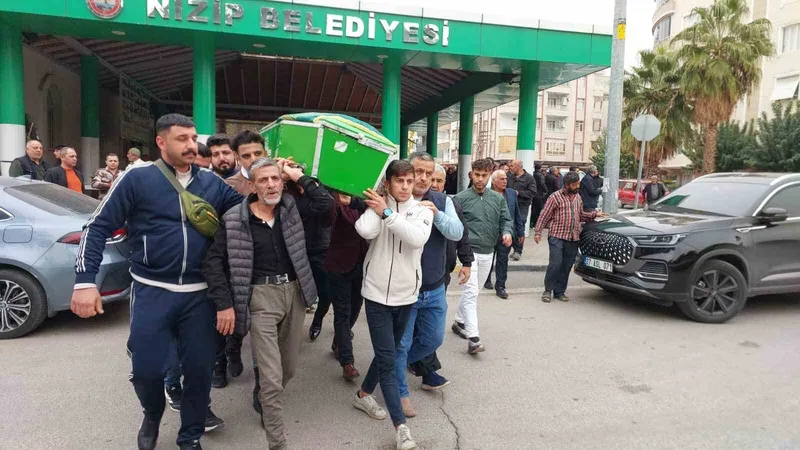 Motosiklet kazasında hayatını kaybeden genç memleketinde defnedildi
