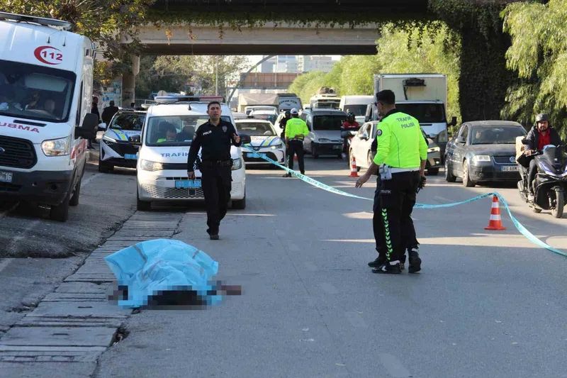Adana’da otomobilin çarptığı yaşlı adam öldü
