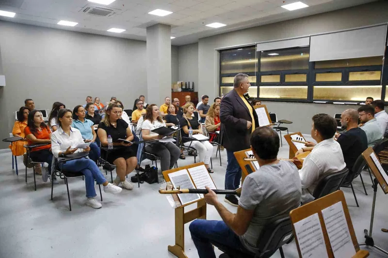 Geleceğin sanatçıları İsmail Baha Sürelsan Konservatuvarı’nda yetişiyor
