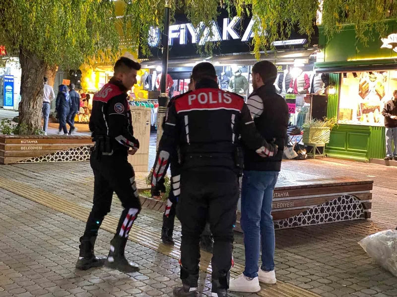 Kütahya’da asayiş uygulamalarında 50 aranan şahıs yakalandı
