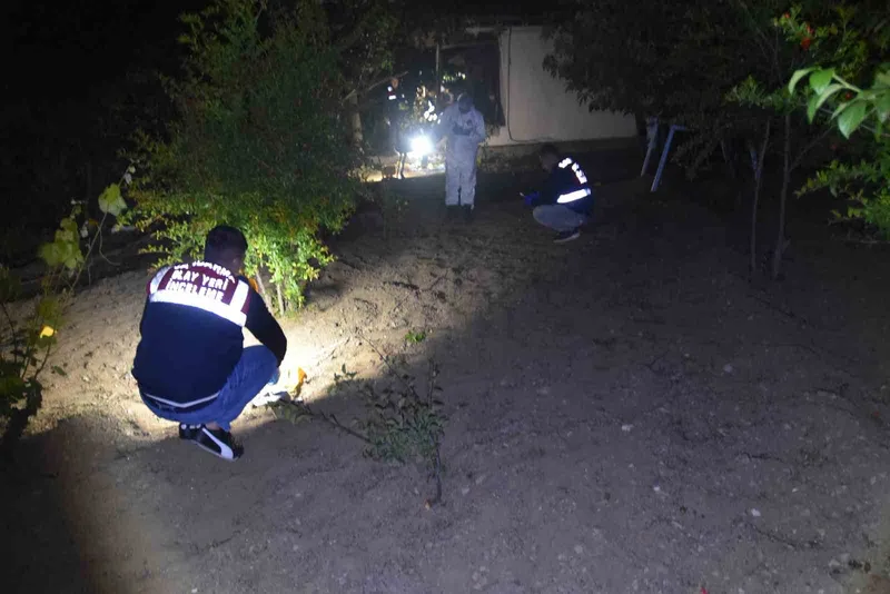 Tokat’ta 5 askerin yaralandığı bağ evindeki patlama sonrası görüntüleri ortaya çıktı
