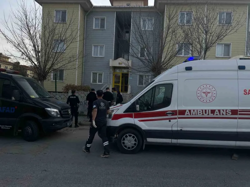 Patates kızartmasından zehirlendikleri iddiasıyla anne ve 3 çocuğu hastanelik oldu
