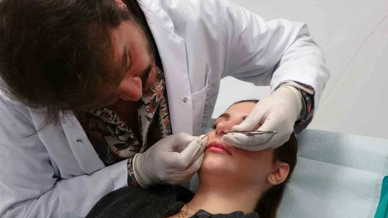 Tuzla Devlet Hastanesi’nde yapay zekâ destekli estetik cerrahi dönemi başladı
