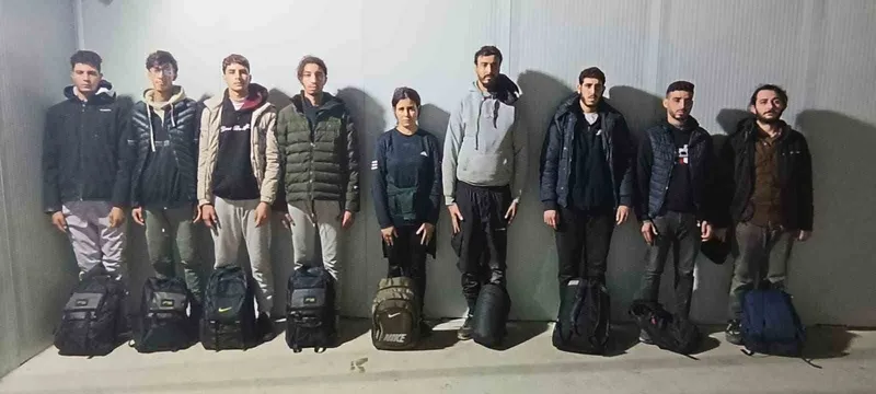 Edirne’de 9 düzensiz göçmen yakalandı
