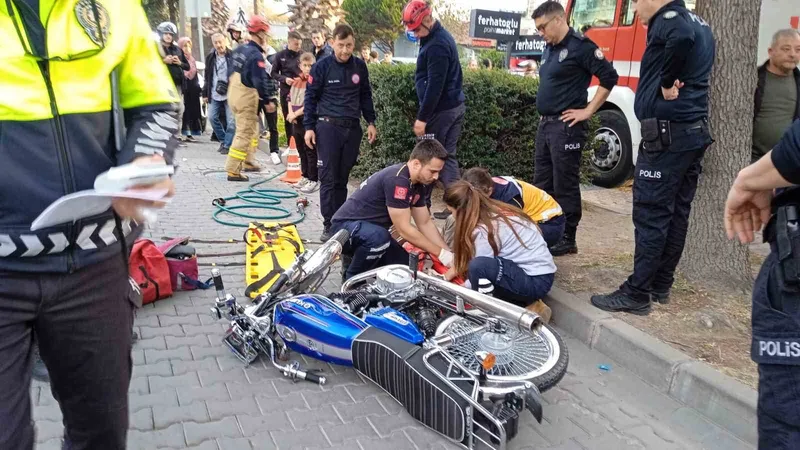 Motosiklet kazasında yaralının sıkışan ayağını itfaiye kurtardı
