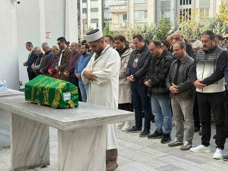 Makas atan alkollü sürücünün ölümüne neden olduğu bebek son yolculuğuna uğurlandı

