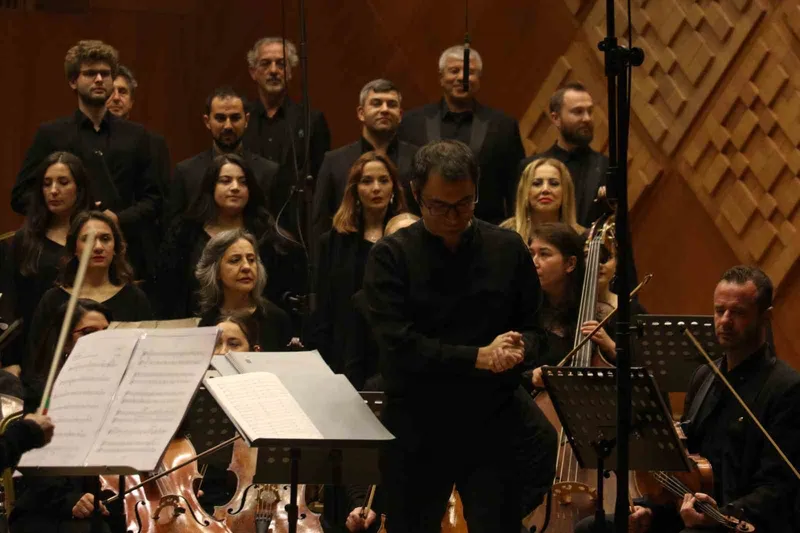 Devlet Çoksesli Korosu 90’ıncı yaşını kutlayan Arvo Part’in İstanbul’a özel bestelediği eseri sanatseverlerle buluşturdu
