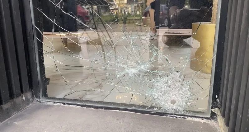 Ataşehir’de güzellik merkezine motosikletli silahlı saldırı
