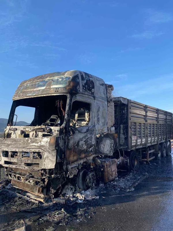 Osmaniye’de tırda çıkan yangın söndürüldü
