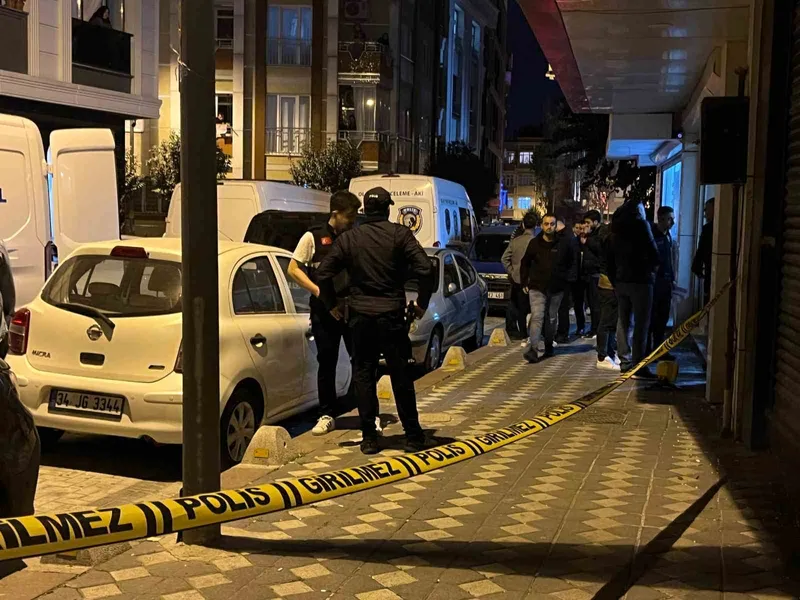 Zeytinburnu’nda iş yerinde yaşanan tartışma kanlı bitti : 2 ölü 1 yaralı
