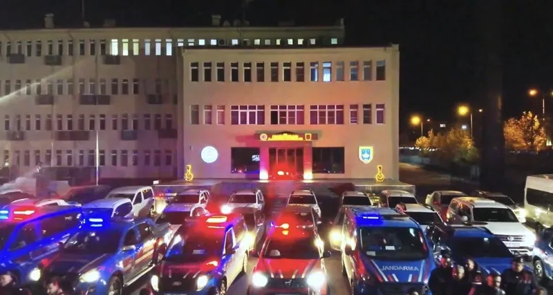 Gaziantep’te DEAŞ’ın finans kaynağına şafak operasyonu: 13 gözaltı
