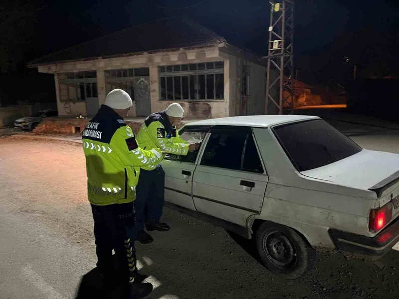 Trafik denetiminde kurallara uymayan sürücülere ceza yağdı
