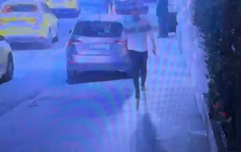 Beyoğlu’nda bir şahıs rastgele havaya ateş etmeye başladı
