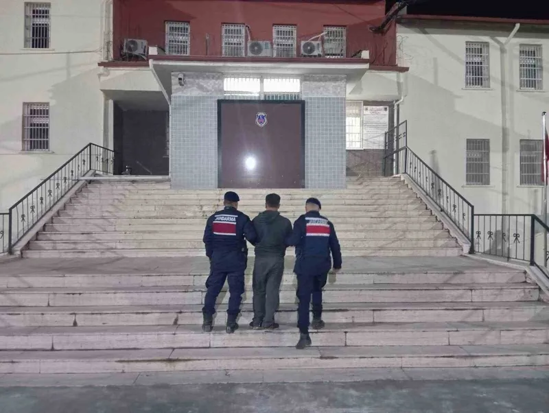 23 suç kaydından aranan şahıs yakalandı
