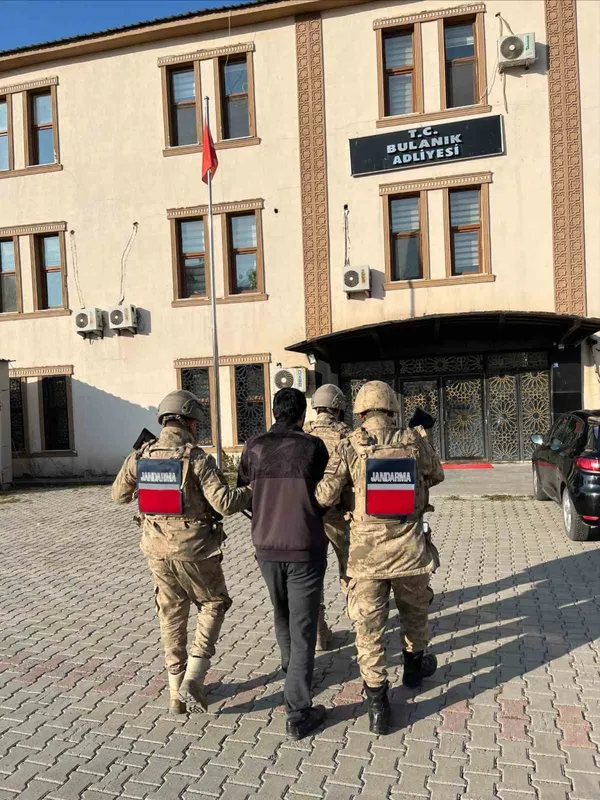 Cinsel taciz suçundan aranan şüpheli jandarma operasyonuyla yakalandı
