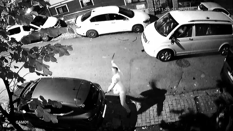 Ümraniye’de saldırgan tarafından aracı parçalanan vatandaş: 